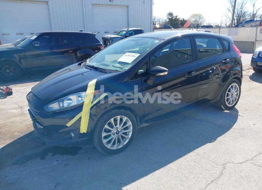 Photo 2 of 2014 Ford Fiesta SE (VIN 3FADP4EJ8EM110438)