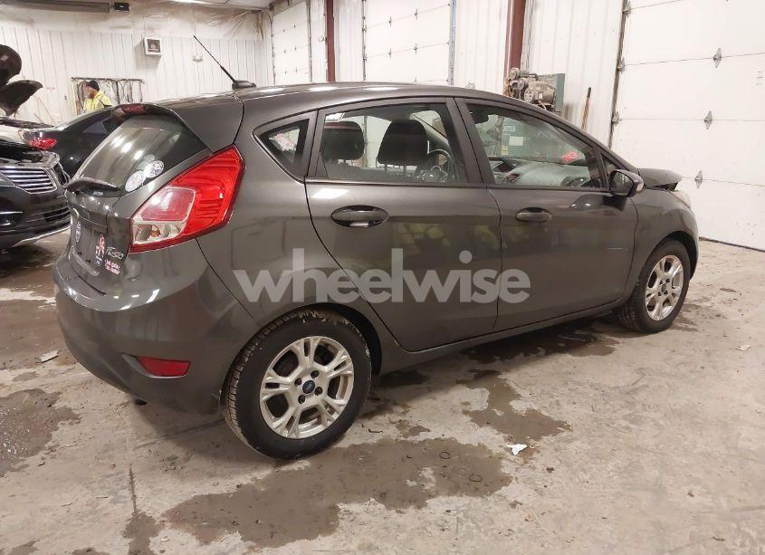 Photo 4 of 2015 Ford Fiesta SE (VIN 3FADP4EJ8FM138306)