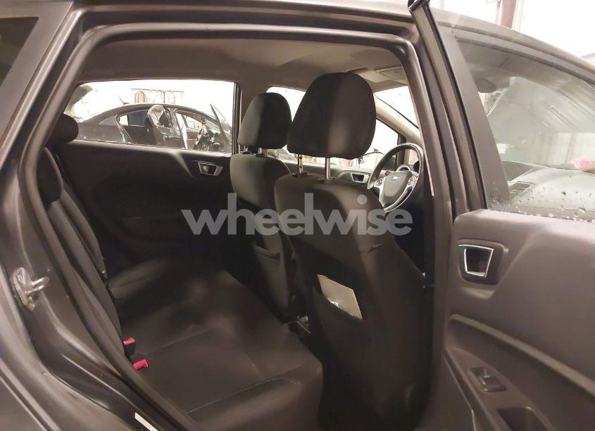 Photo 8 of 2015 Ford Fiesta SE (VIN 3FADP4EJ8FM138306)