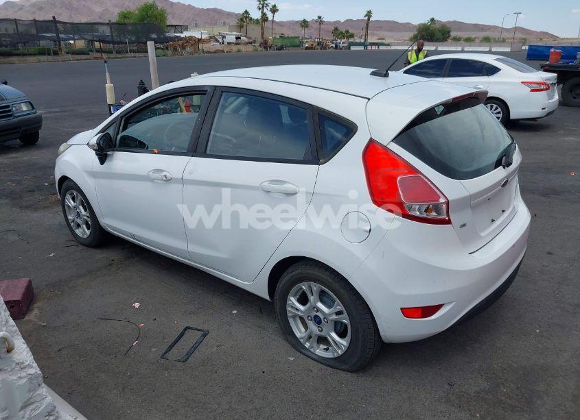 Photo 3 of 2015 Ford Fiesta SE (VIN 3FADP4EJ8FM141965)