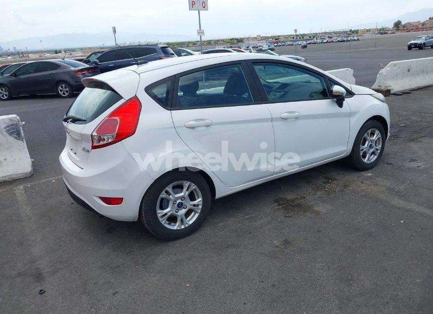 Photo 4 of 2015 Ford Fiesta SE (VIN 3FADP4EJ8FM141965)
