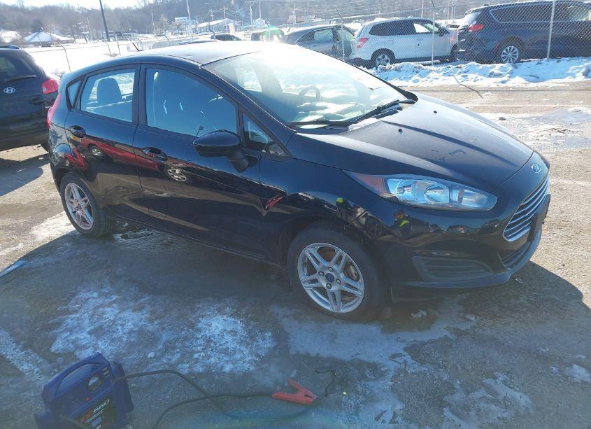 2019 Ford Fiesta SE (VIN 3FADP4EJ8KM103470) main photo