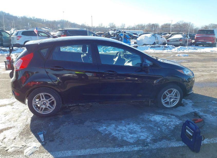 Photo 14 of 2019 Ford Fiesta SE (VIN 3FADP4EJ8KM103470)