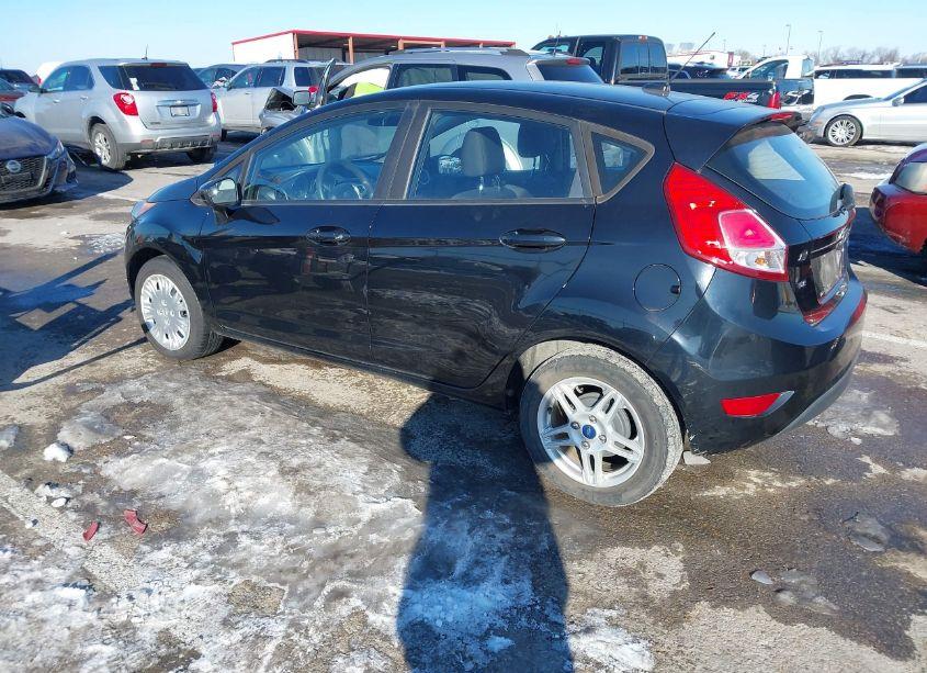 Photo 3 of 2019 Ford Fiesta SE (VIN 3FADP4EJ8KM103470)