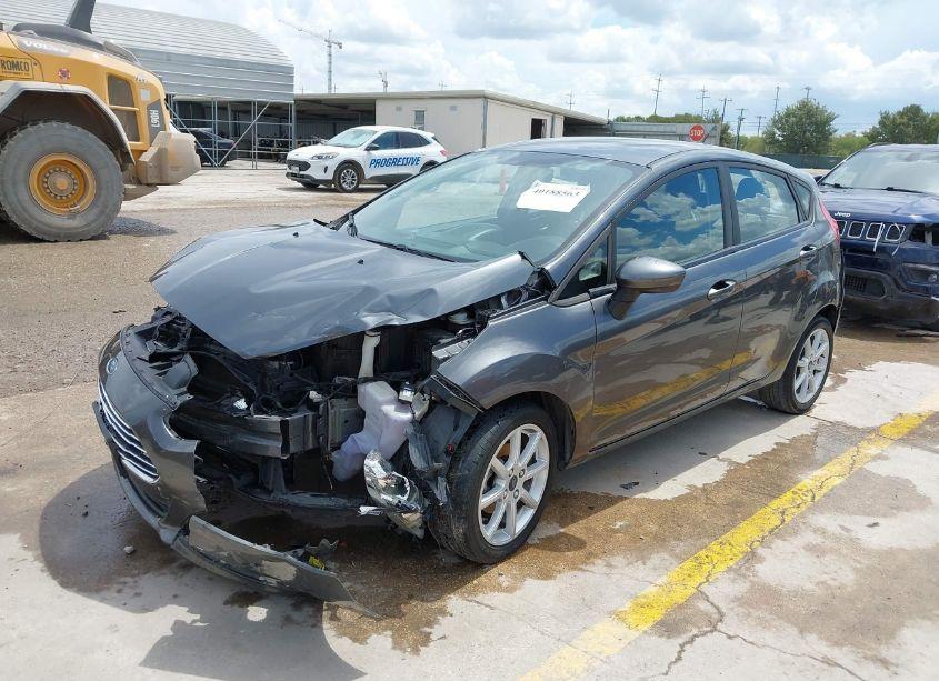 Photo 2 of 2019 Ford Fiesta SE (VIN 3FADP4EJ8KM105509)