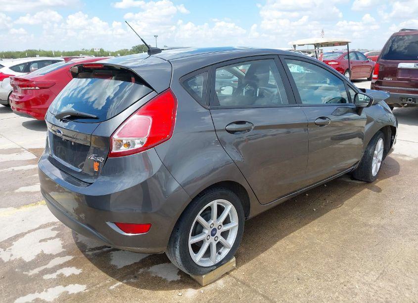 Photo 4 of 2019 Ford Fiesta SE (VIN 3FADP4EJ8KM105509)