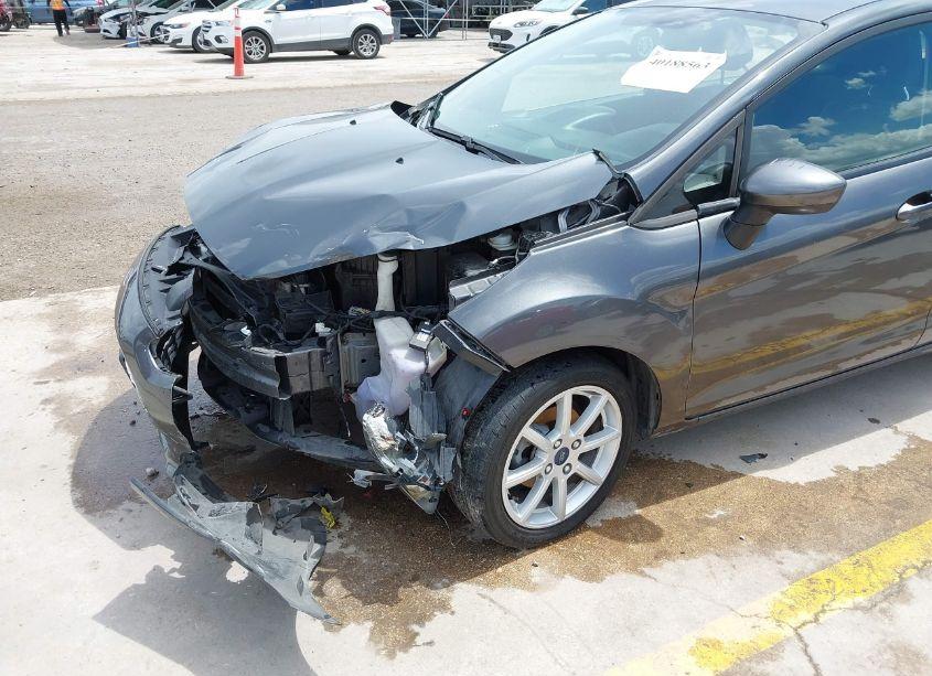 Photo 6 of 2019 Ford Fiesta SE (VIN 3FADP4EJ8KM105509)