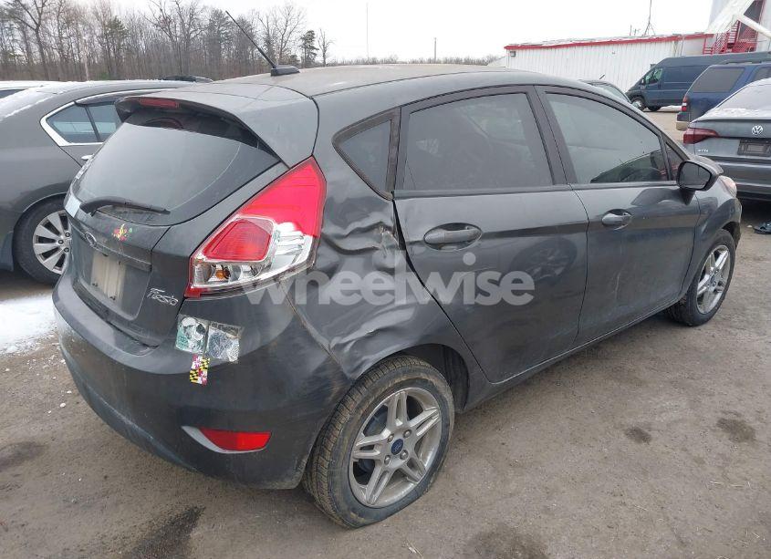Photo 4 of 2019 Ford Fiesta SE (VIN 3FADP4EJ8KM154452)