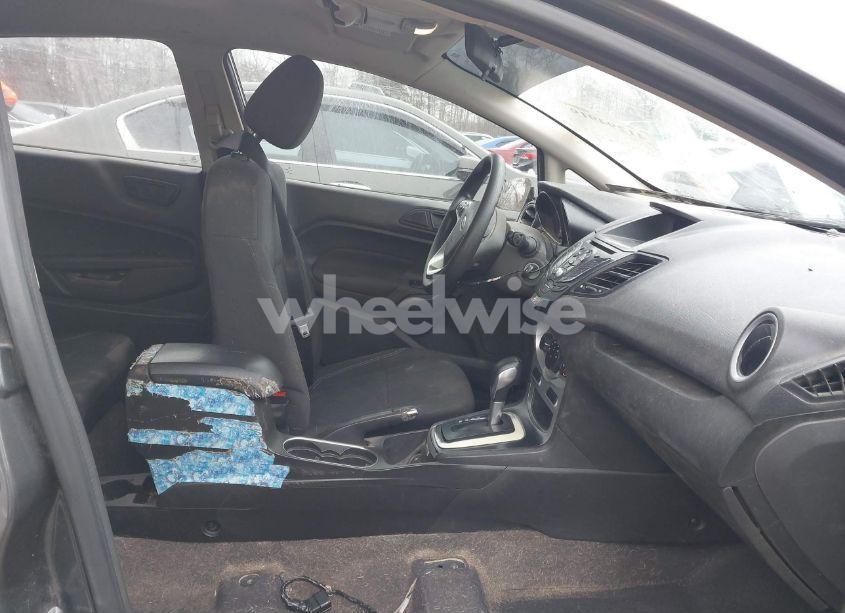 Photo 5 of 2019 Ford Fiesta SE (VIN 3FADP4EJ8KM154452)