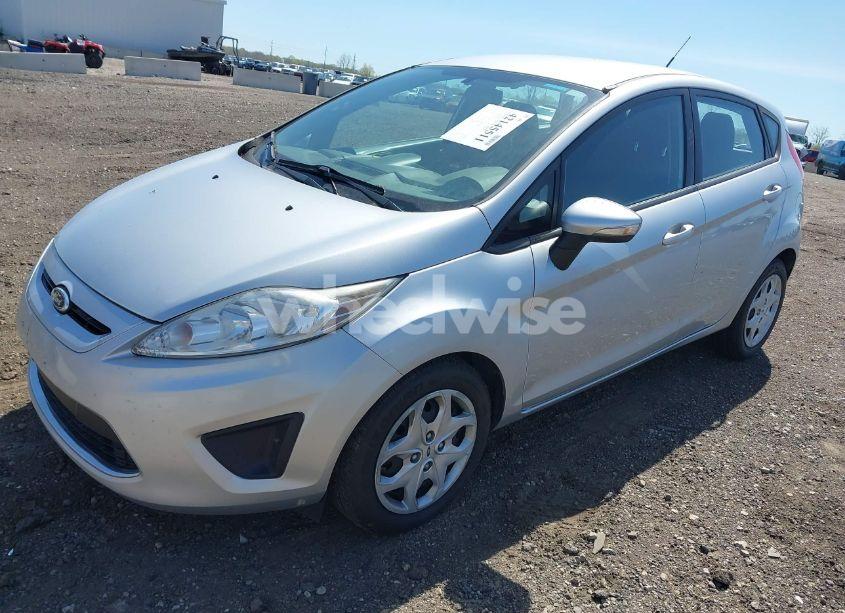 Photo 2 of 2013 Ford Fiesta SE (VIN 3FADP4EJ9DM157685)