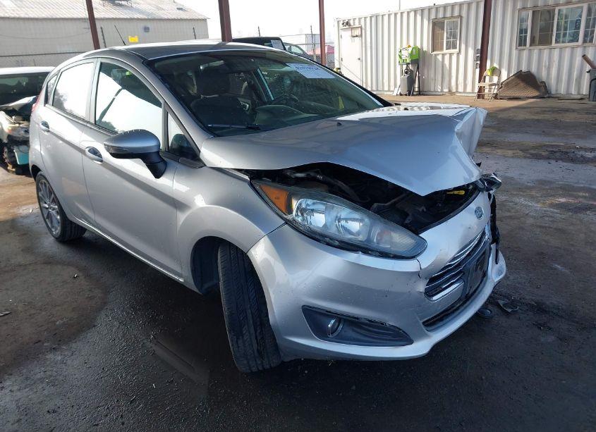 2014 Ford Fiesta SE (VIN 3FADP4EJ9EM136708) main photo