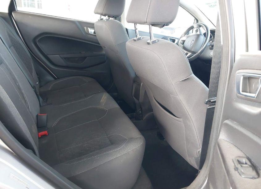 Photo 8 of 2014 Ford Fiesta SE (VIN 3FADP4EJ9EM136708)