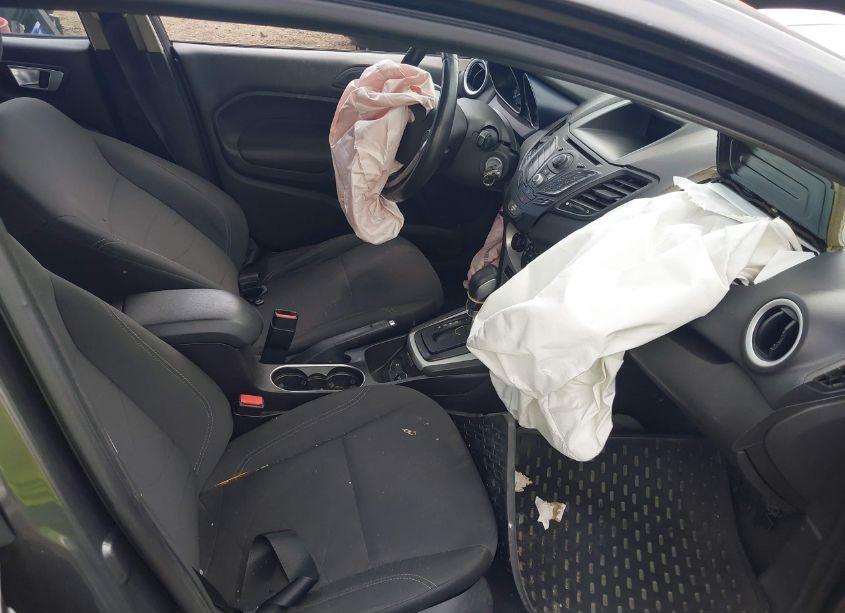 Photo 5 of 2015 Ford Fiesta SE (VIN 3FADP4EJ9FM113558)