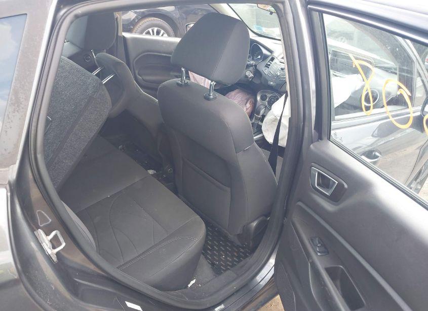 Photo 8 of 2015 Ford Fiesta SE (VIN 3FADP4EJ9FM113558)