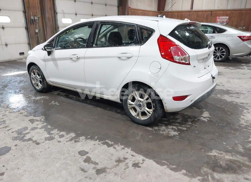 Photo 3 of 2015 Ford Fiesta SE (VIN 3FADP4EJ9FM208055)