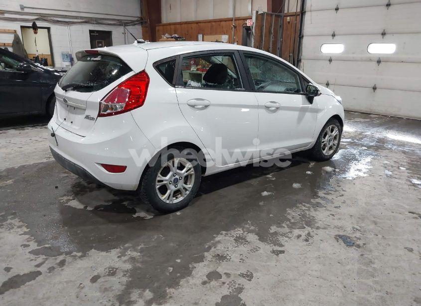 Photo 4 of 2015 Ford Fiesta SE (VIN 3FADP4EJ9FM208055)