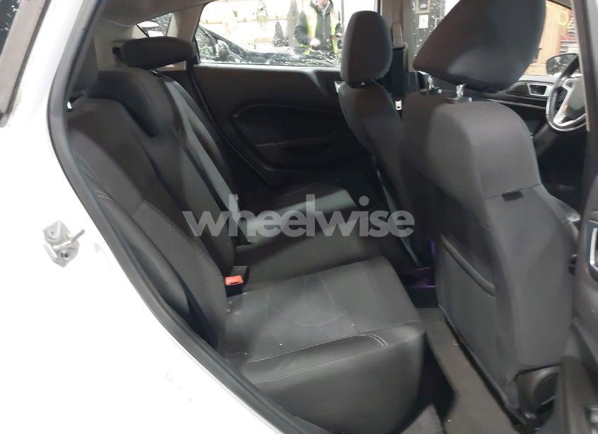 Photo 8 of 2015 Ford Fiesta SE (VIN 3FADP4EJ9FM208055)