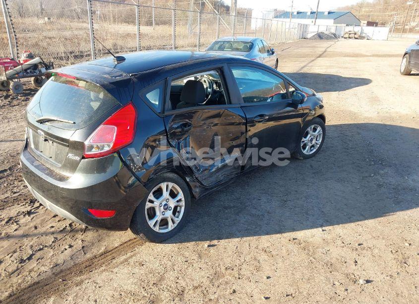 Photo 4 of 2015 Ford Fiesta SE (VIN 3FADP4EJ9FM208539)
