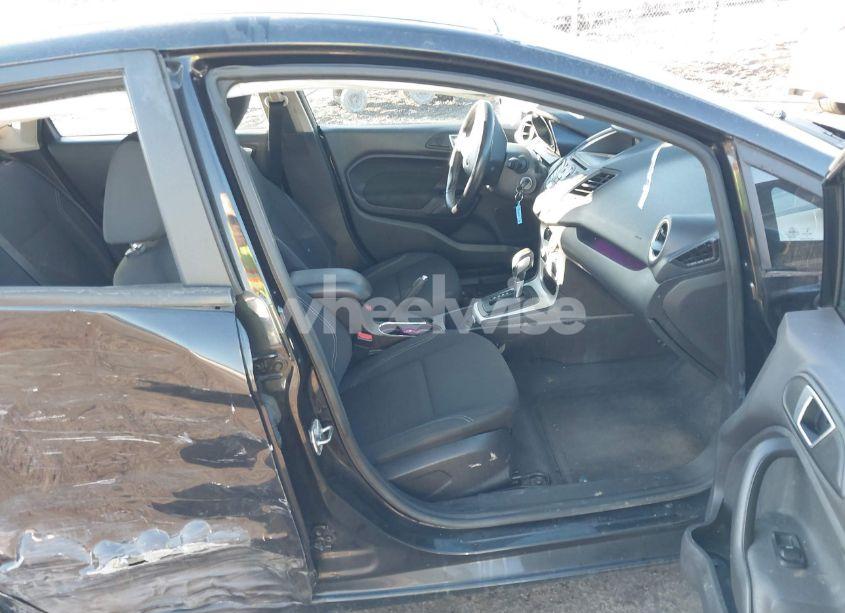 Photo 5 of 2015 Ford Fiesta SE (VIN 3FADP4EJ9FM208539)