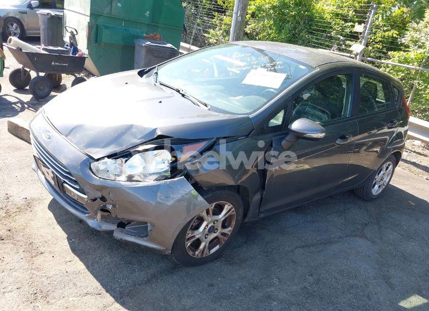 Photo 2 of 2015 Ford Fiesta SE (VIN 3FADP4EJ9FM217130)