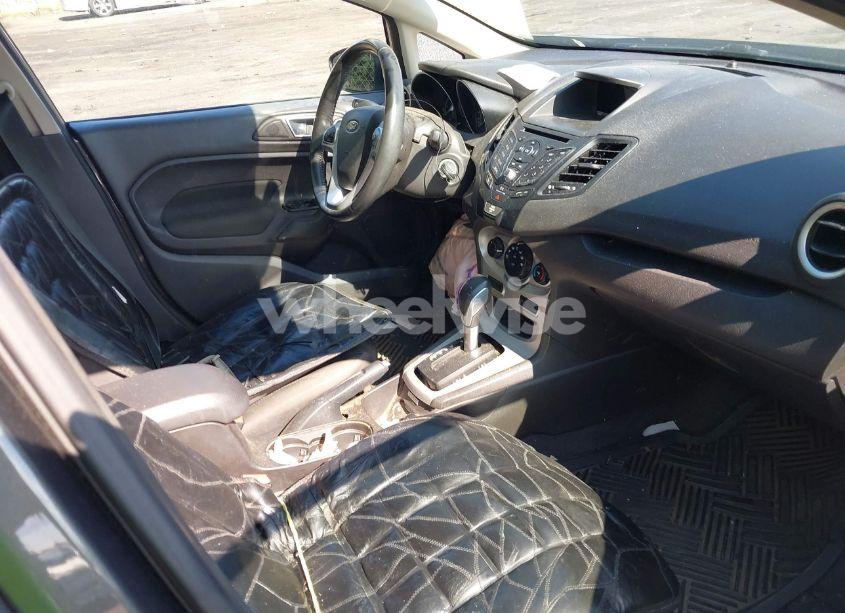 Photo 5 of 2015 Ford Fiesta SE (VIN 3FADP4EJ9FM217130)