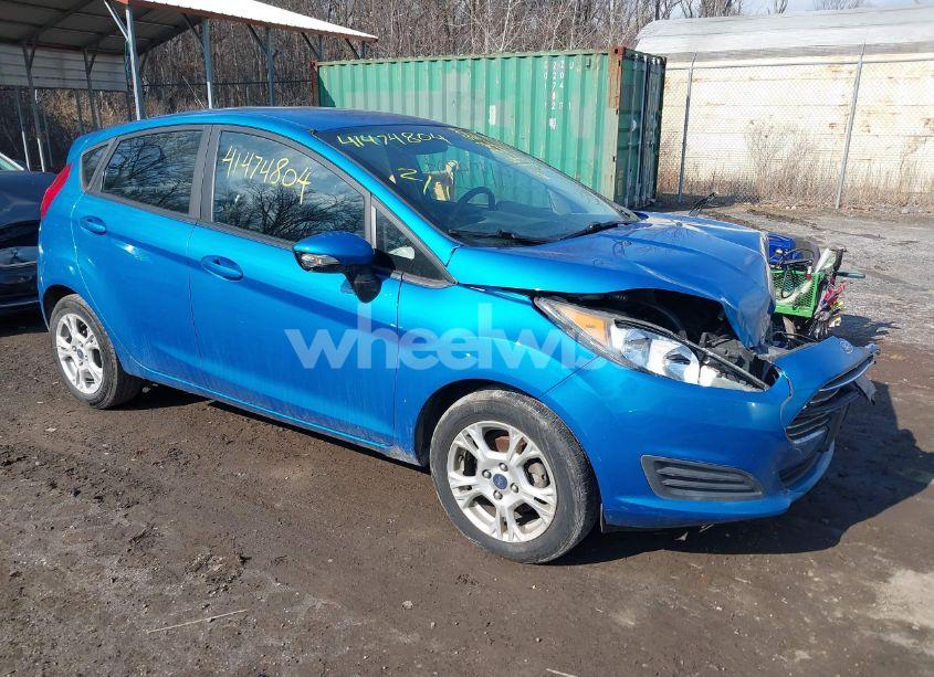 2016 Ford Fiesta SE (VIN 3FADP4EJ9GM128904) main photo