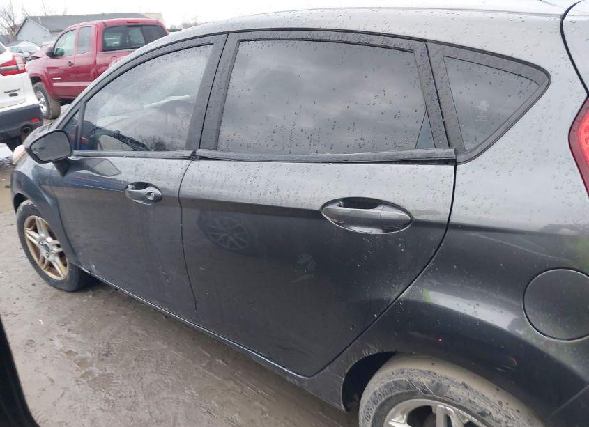 Photo 14 of 2019 Ford Fiesta SE (VIN 3FADP4EJ9KM102229)