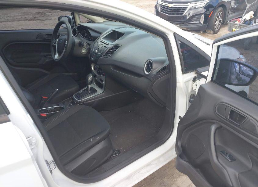 Photo 5 of 2019 Ford Fiesta SE (VIN 3FADP4EJ9KM113330)