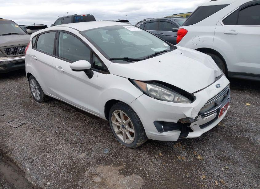 2019 Ford Fiesta SE (VIN 3FADP4EJ9KM148613) main photo