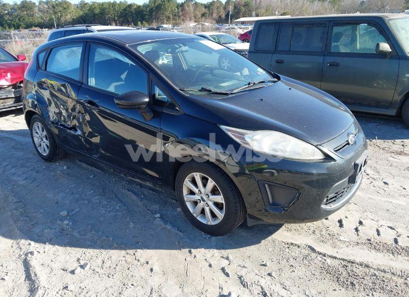 2011 Ford Fiesta SE (VIN 3FADP4EJXBM169826) main photo