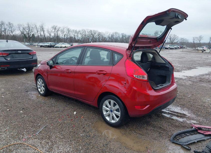 Photo 3 of 2013 Ford Fiesta SE (VIN 3FADP4EJXDM132116)