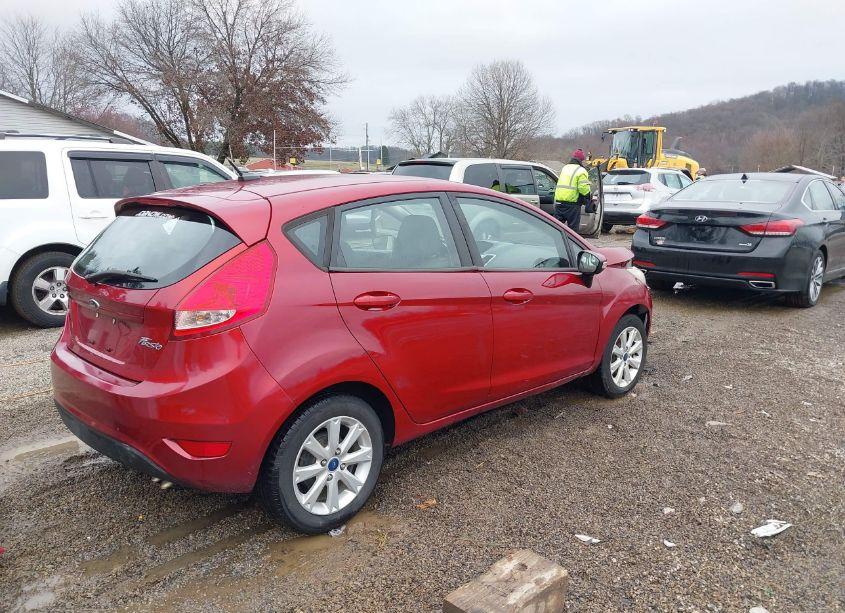 Photo 4 of 2013 Ford Fiesta SE (VIN 3FADP4EJXDM132116)