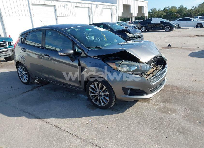 2014 Ford Fiesta SE (VIN 3FADP4EJXEM144946) main photo