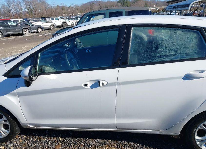 Photo 14 of 2015 Ford Fiesta SE (VIN 3FADP4EJXFM205259)
