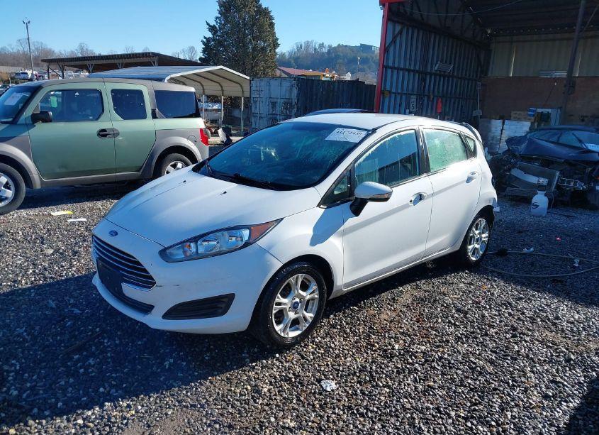 Photo 2 of 2015 Ford Fiesta SE (VIN 3FADP4EJXFM205259)