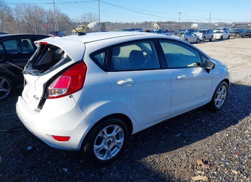Photo 4 of 2015 Ford Fiesta SE (VIN 3FADP4EJXFM205259)