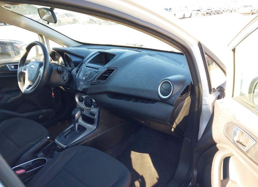 Photo 5 of 2015 Ford Fiesta SE (VIN 3FADP4EJXFM205259)