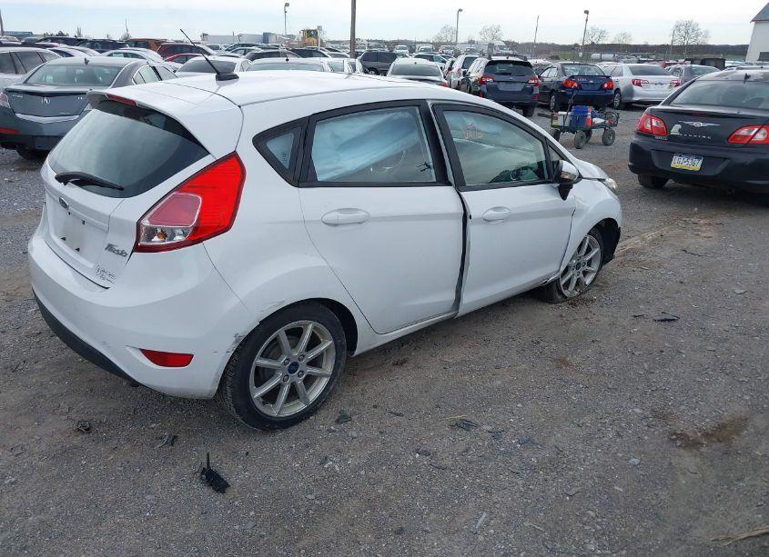 Photo 4 of 2016 Ford Fiesta SE (VIN 3FADP4EJXGM135313)