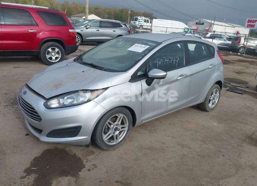 Photo 2 of 2018 Ford Fiesta SE (VIN 3FADP4EJXJM124481)