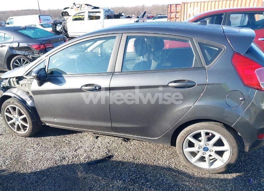 Photo 14 of 2019 Ford Fiesta SE (VIN 3FADP4EJXKM136955)