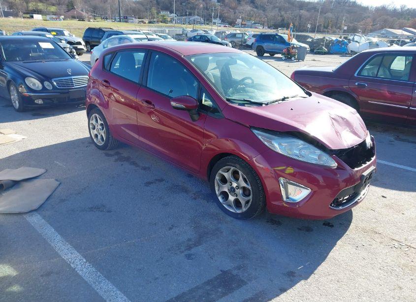2011 Ford Fiesta SES (VIN 3FADP4FJ2BM212568) main photo