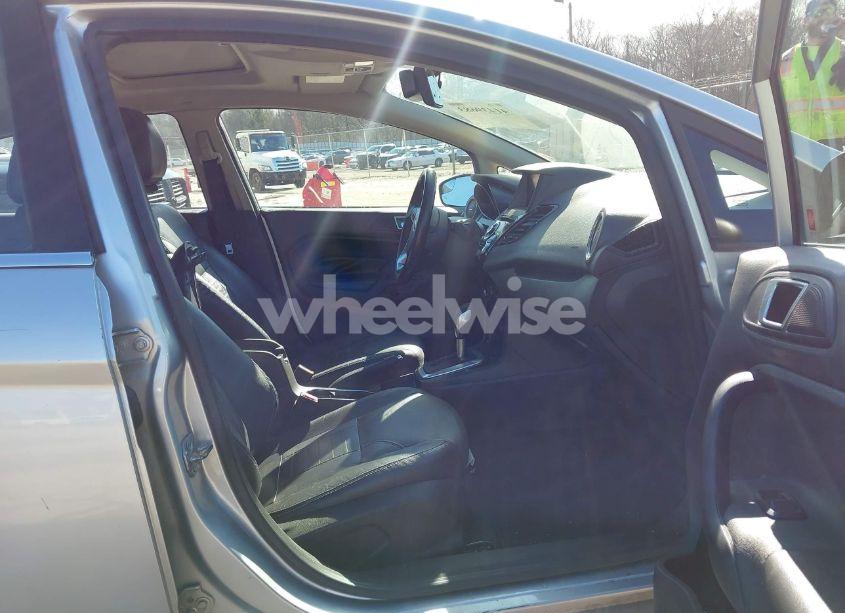 Photo 5 of 2014 Ford Fiesta TITANIUM (VIN 3FADP4FJ2EM239631)