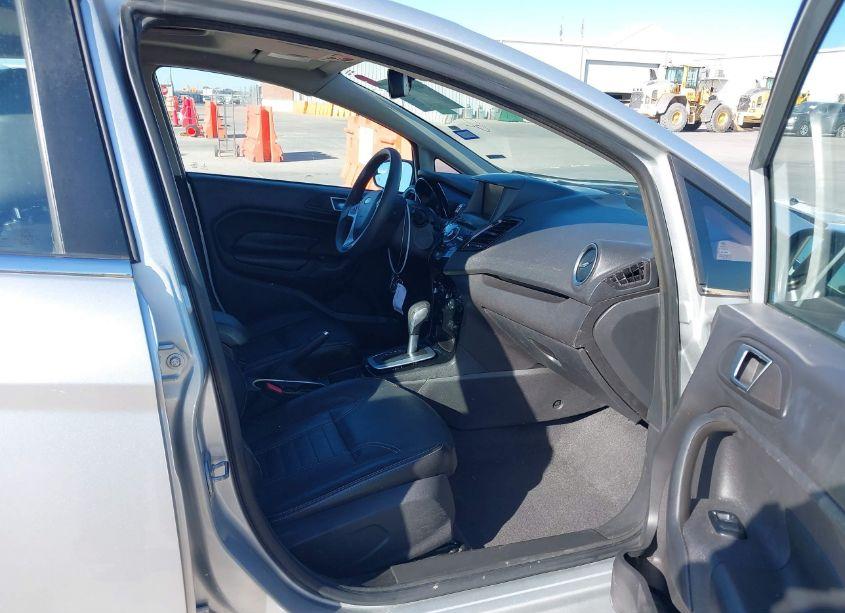 Photo 5 of 2014 Ford Fiesta TITANIUM (VIN 3FADP4FJ5EM114090)