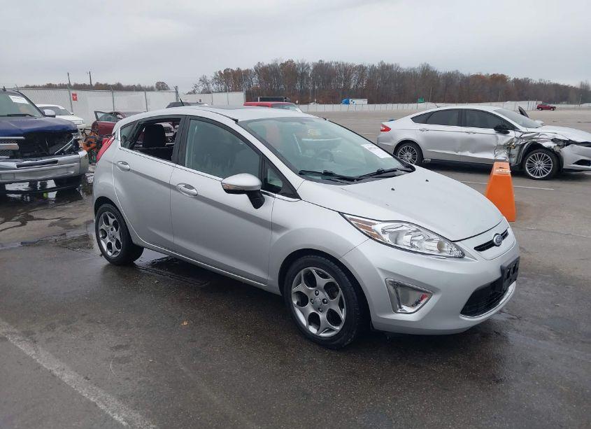 2011 Ford Fiesta SES (VIN 3FADP4FJ9BM108661) main photo