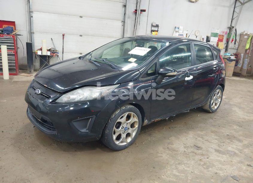 Photo 2 of 2013 Ford Fiesta TITANIUM (VIN 3FADP4FJXDM103892)