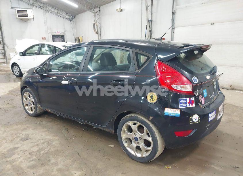 Photo 3 of 2013 Ford Fiesta TITANIUM (VIN 3FADP4FJXDM103892)