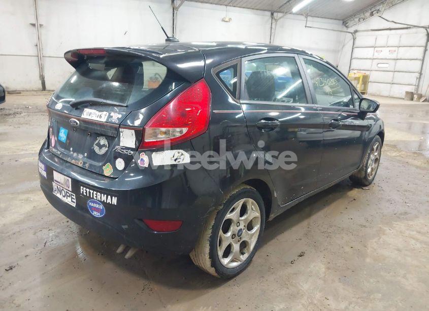 Photo 4 of 2013 Ford Fiesta TITANIUM (VIN 3FADP4FJXDM103892)