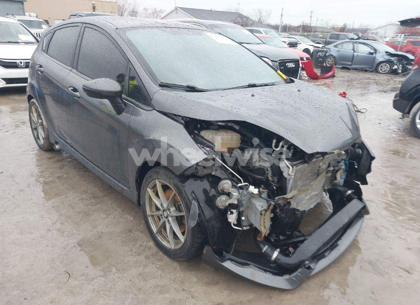 2016 Ford Fiesta ST (VIN 3FADP4GX3GM194835) main photo