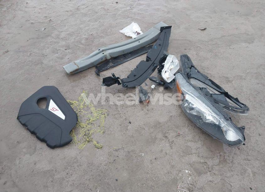 Photo 12 of 2016 Ford Fiesta ST (VIN 3FADP4GX3GM194835)