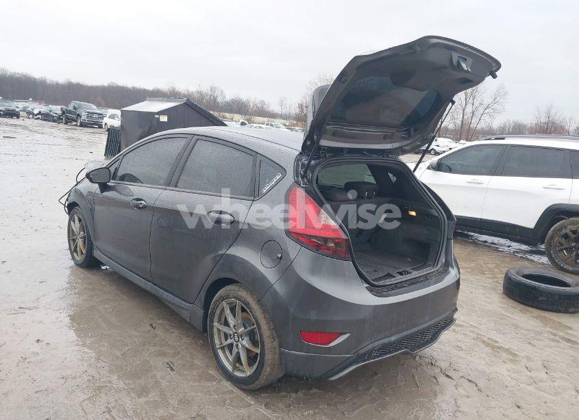 Photo 3 of 2016 Ford Fiesta ST (VIN 3FADP4GX3GM194835)